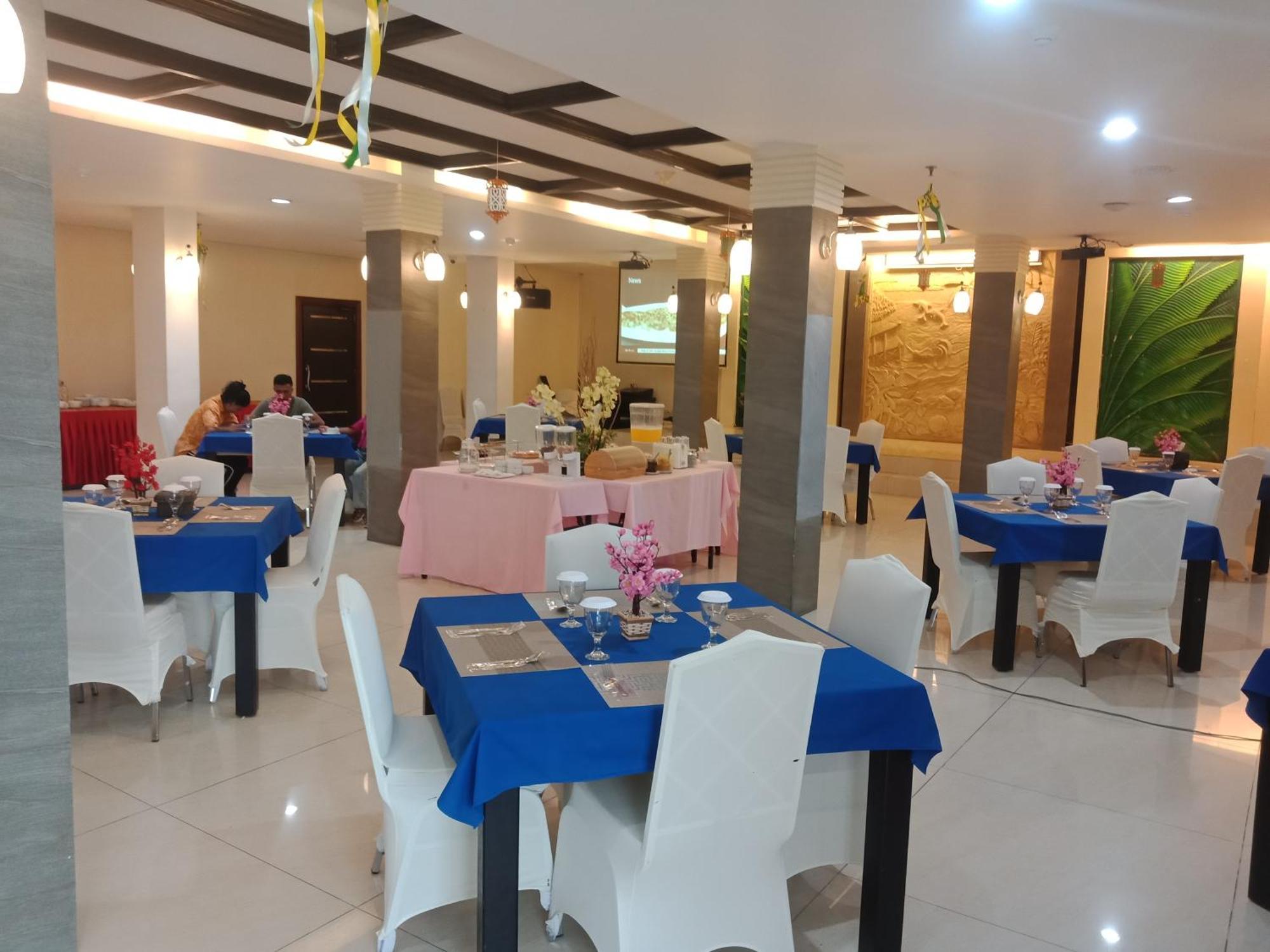 Manise Hotel Ambon Exterior photo