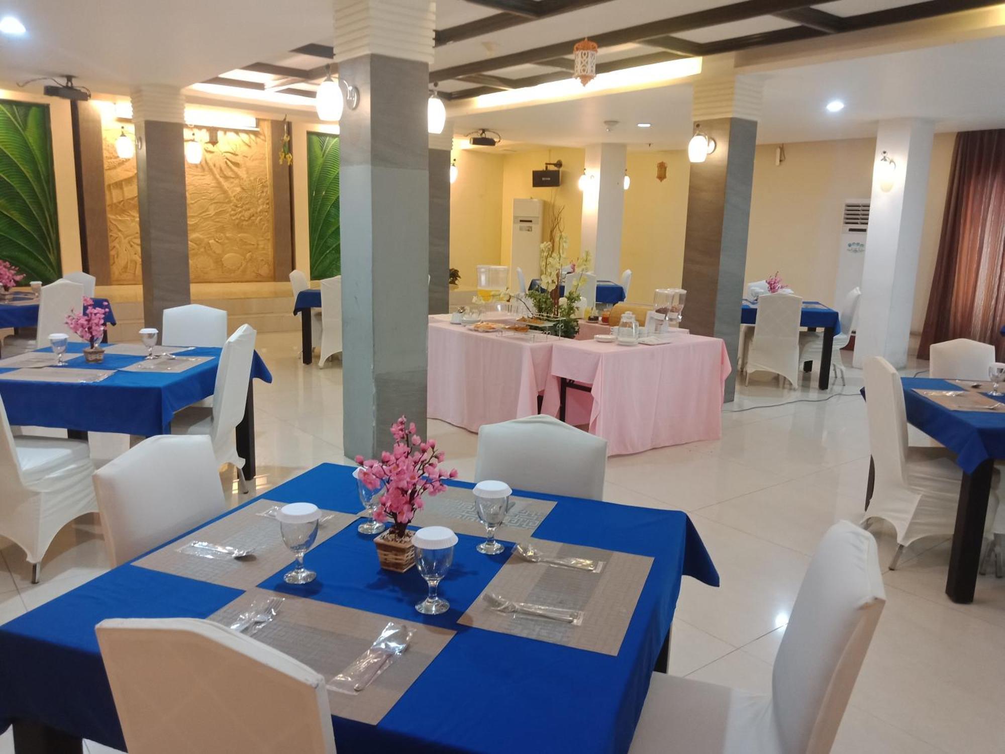 Manise Hotel Ambon Exterior photo