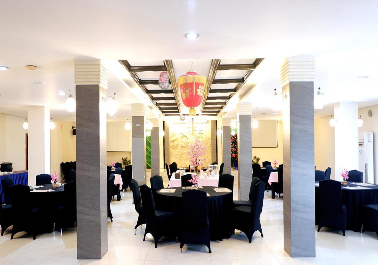 Manise Hotel Ambon Exterior photo
